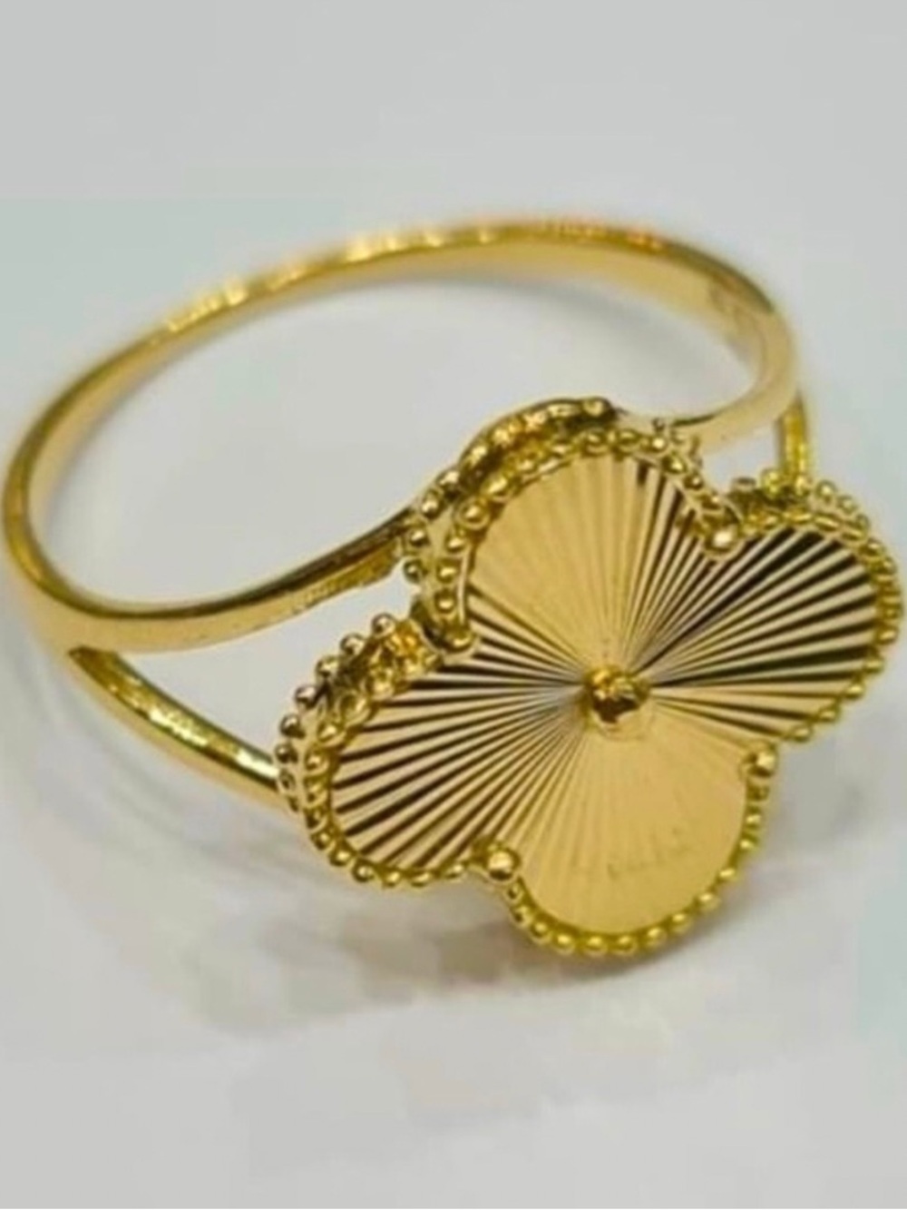 18K Saudi Solid Gold 2.0 grams Ring